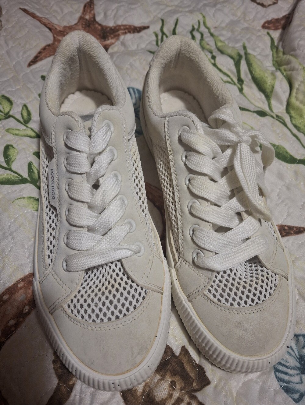 ROCKET DOG Women's White Mesh Lace-Up Sneakers